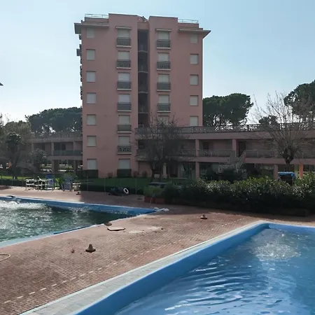 M446 - Marcelli, Trilocale In Con Piscina *