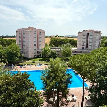 M446 - Marcelli, Trilocale In Con Piscina 마르첼리