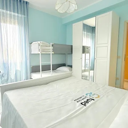 M446 - Marcelli, Trilocale In Con Piscina Daire