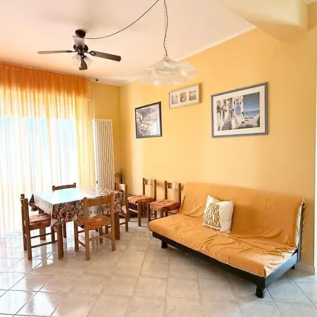 M446 - Marcelli, Trilocale In Con Piscina 마르첼리