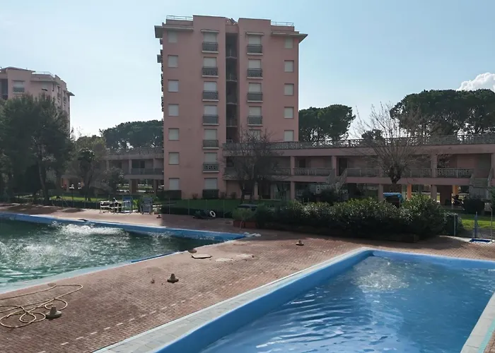 M446 - Marcelli, Trilocale In Con Piscina *